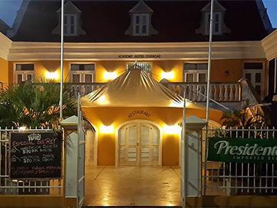 Academy Curacao Hotel 3*