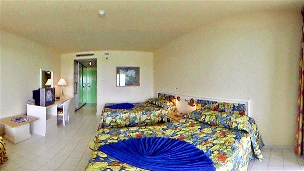 Grand Royal Antiguan 4* Five Islands Village