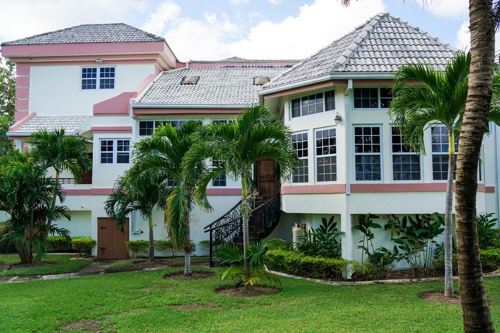 Dora Mae Villa