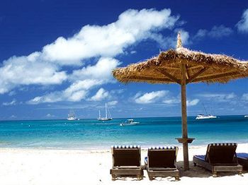 Tamarind & Yacht Club Hotel