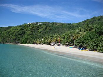 Hotel Tamarind & Yacht Club