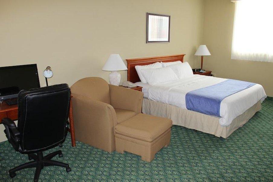 Airport Hotel 3*