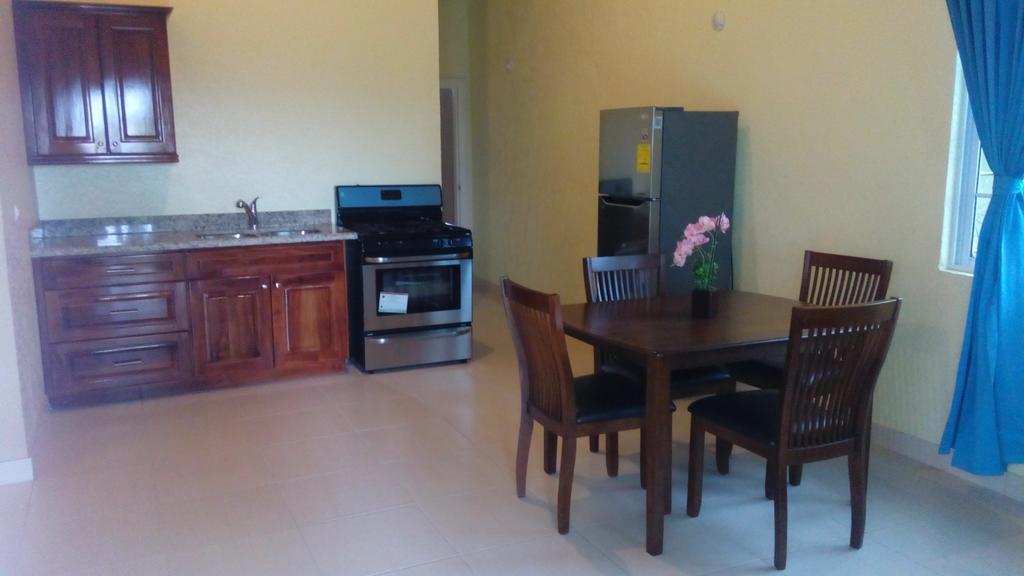 Guest house Palm Bay & Restaurant