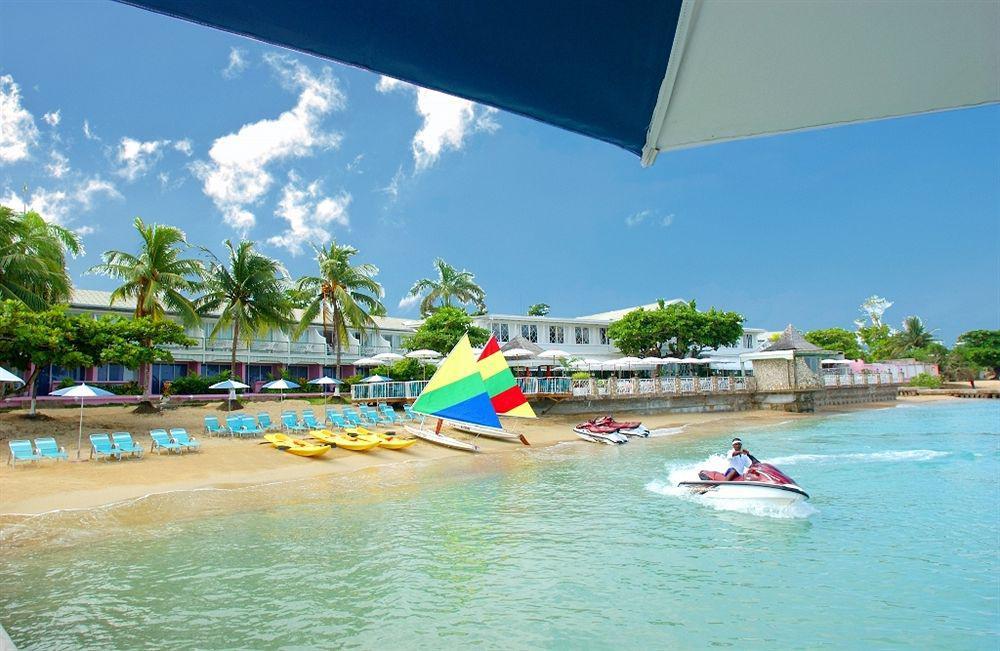 Shaw Park & Hotel