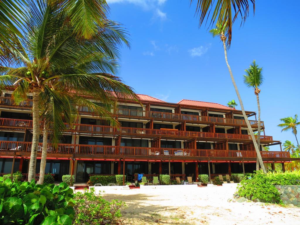 Luxury Beachfront Duplex On Sapphire V *