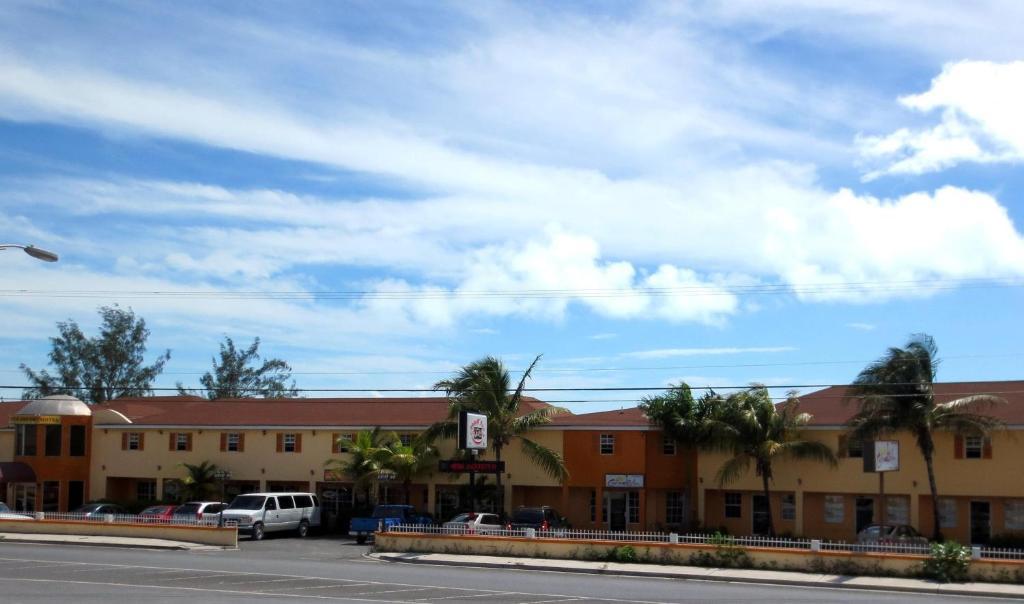 Turks And Caicos Airport Five Cays Settlement