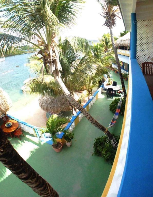 Limestone Holiday Willemstad