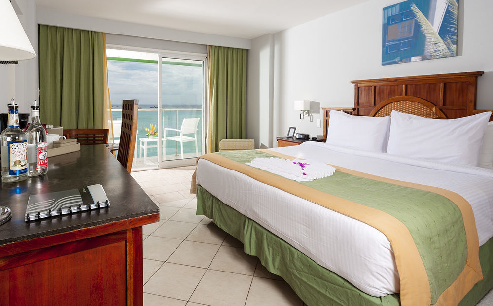 Sonesta Great Bay Beach Resort, Casino & - Adults Only 4*