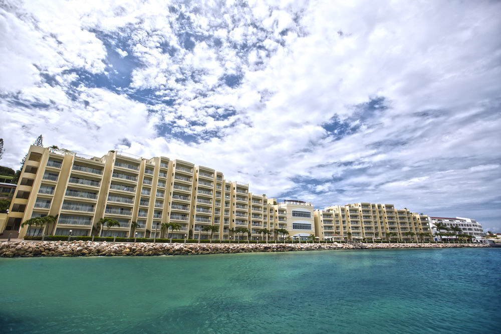 Resort The At