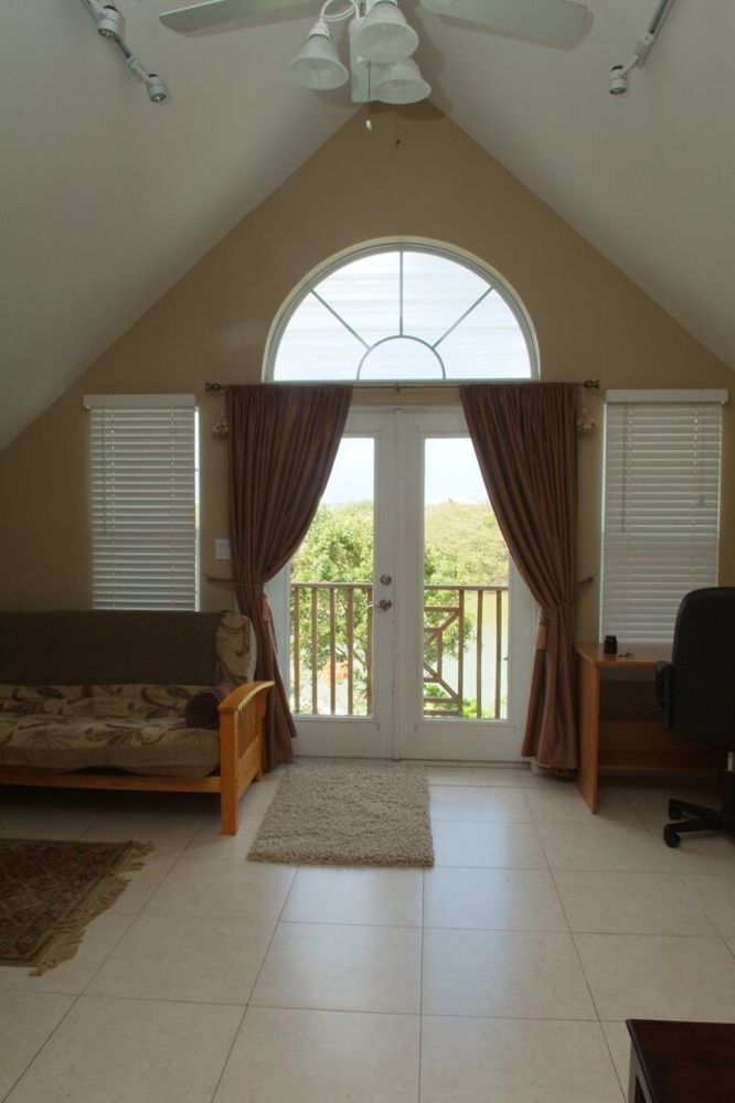 Shangri-La Boutique Bed & Breakfast Bed & Breakfast