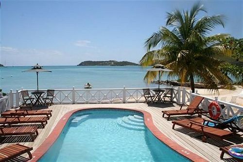 The Catamaran 3*