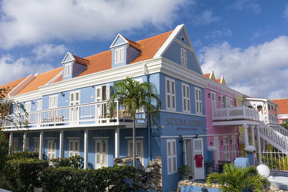 Scuba & Hotel
