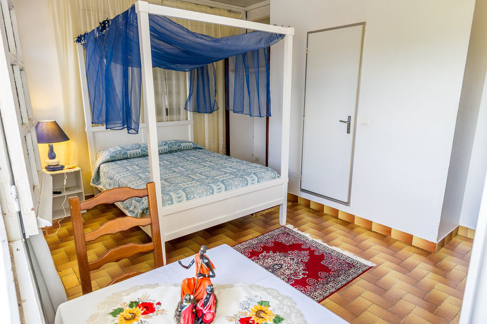 Les D'hotes De La Cayol Hotel