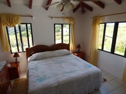 Milly's 2* Shoal Bay Village