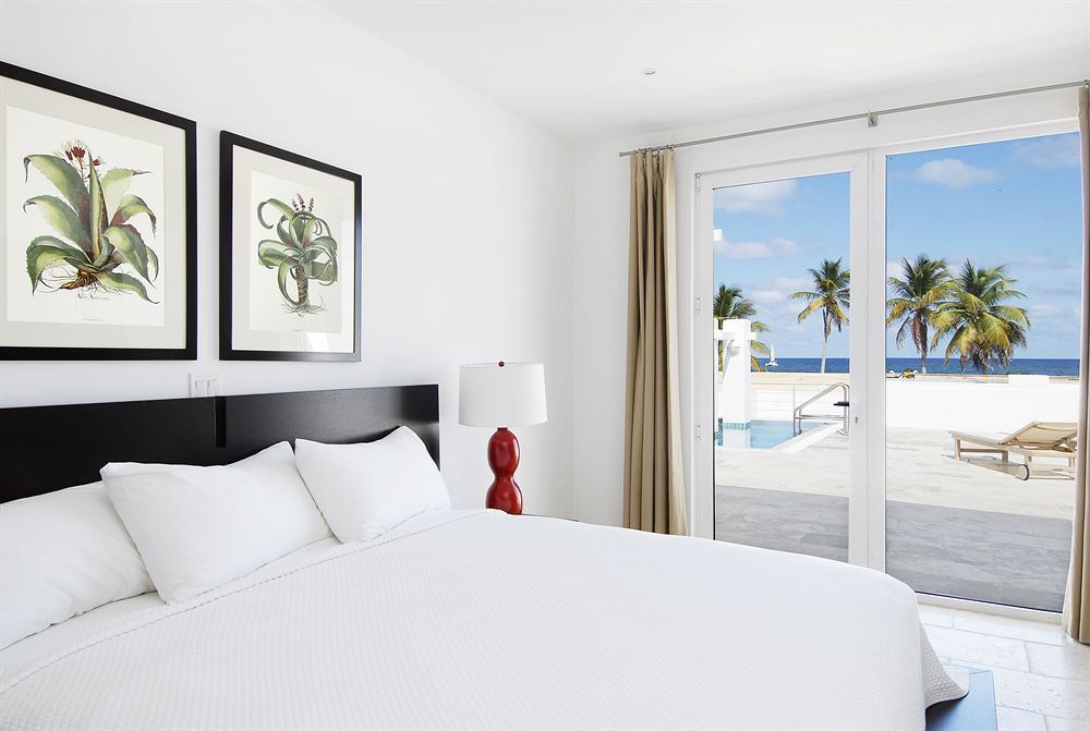 Coral Beach Club Villas & Marina