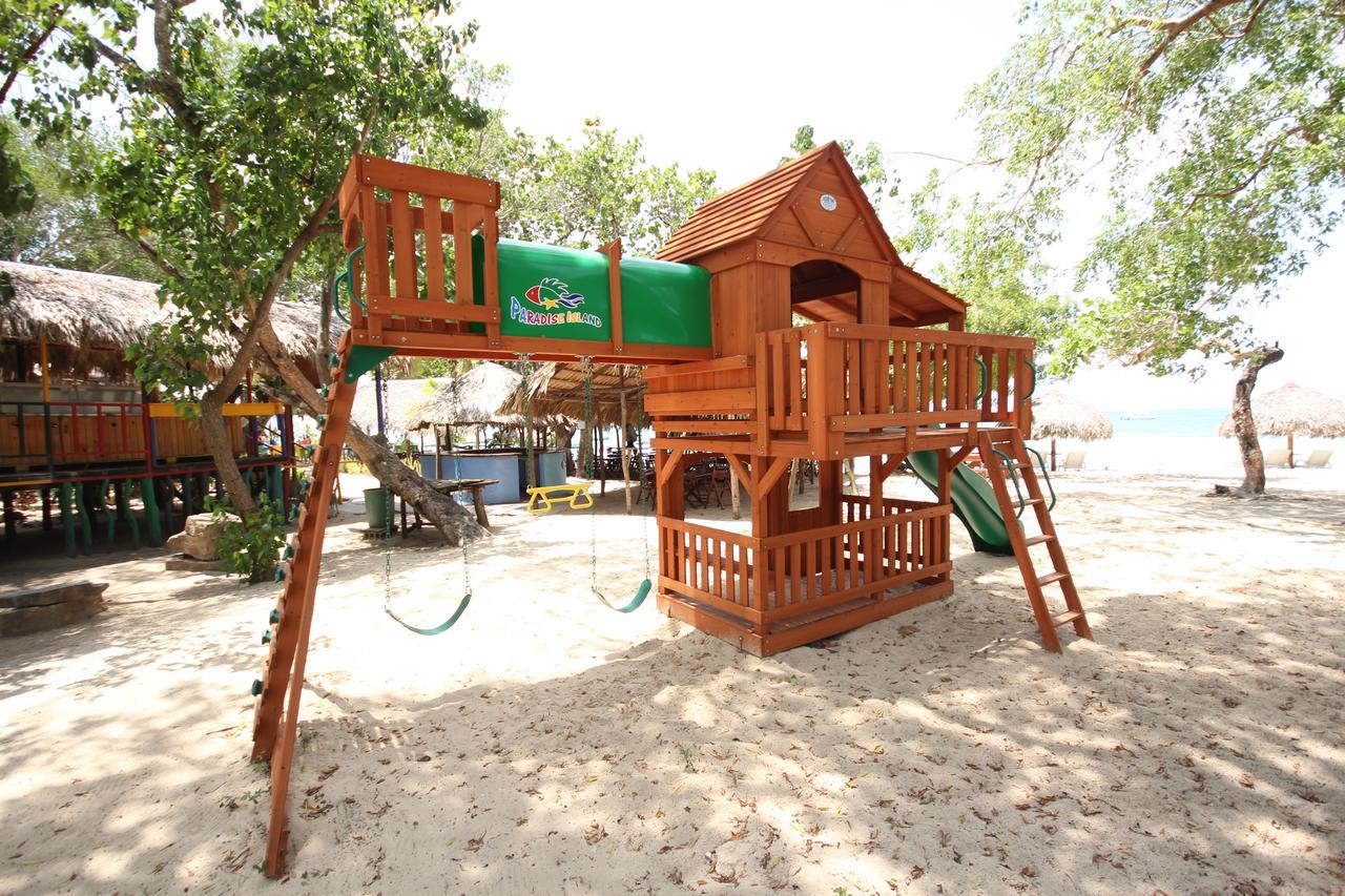 Hotel Paradise Island 3*