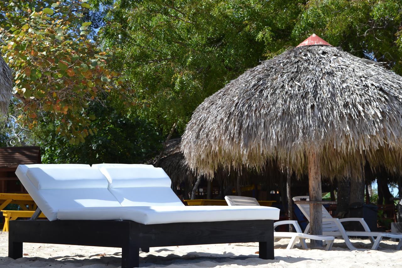 Hotel Paradise Island