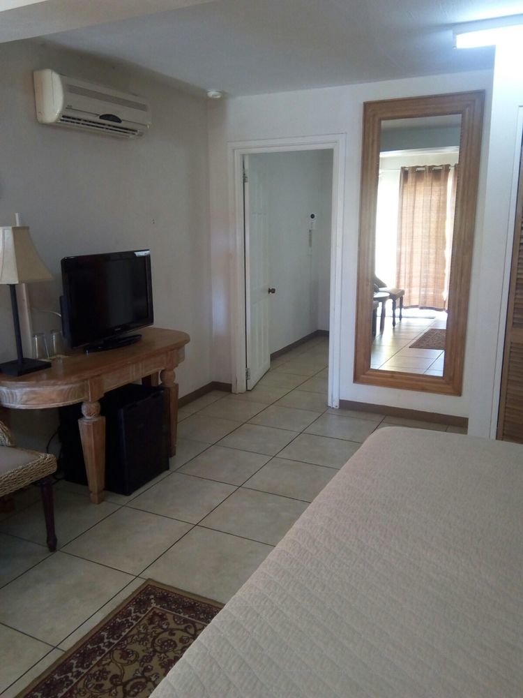 Paradise Hotel 2*