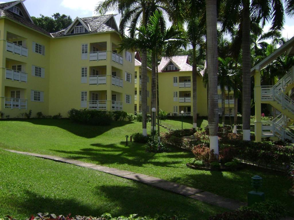 At The Ridge 3* Ocho Rios