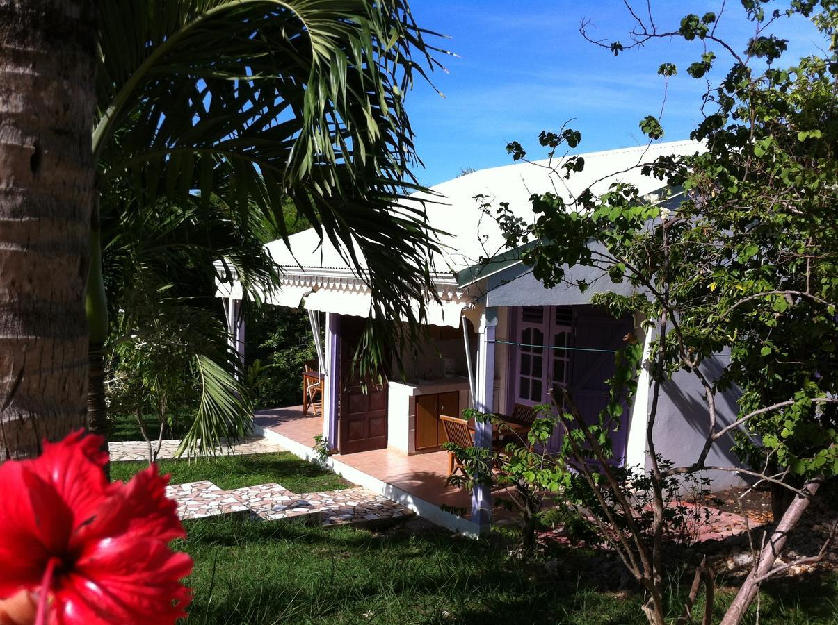 Au Village De Menard 3*