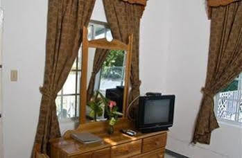 Seastar Inn Negril