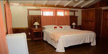 Coral Cove & Spa