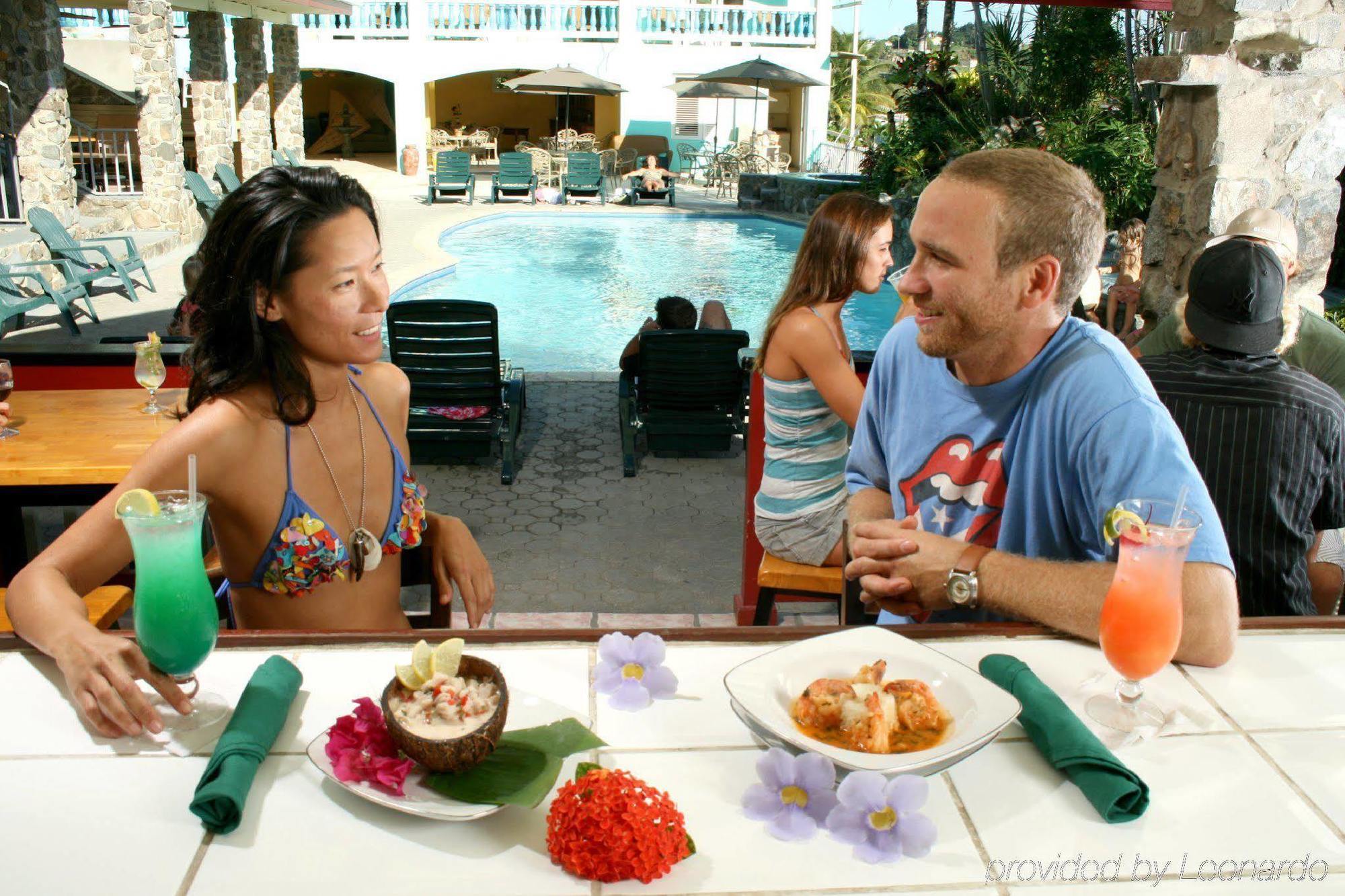 Lazy Parrot Hotel 3*
