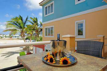 Den Laman Aparthotel 4*