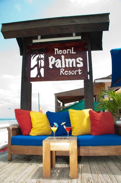 Hotel Palms