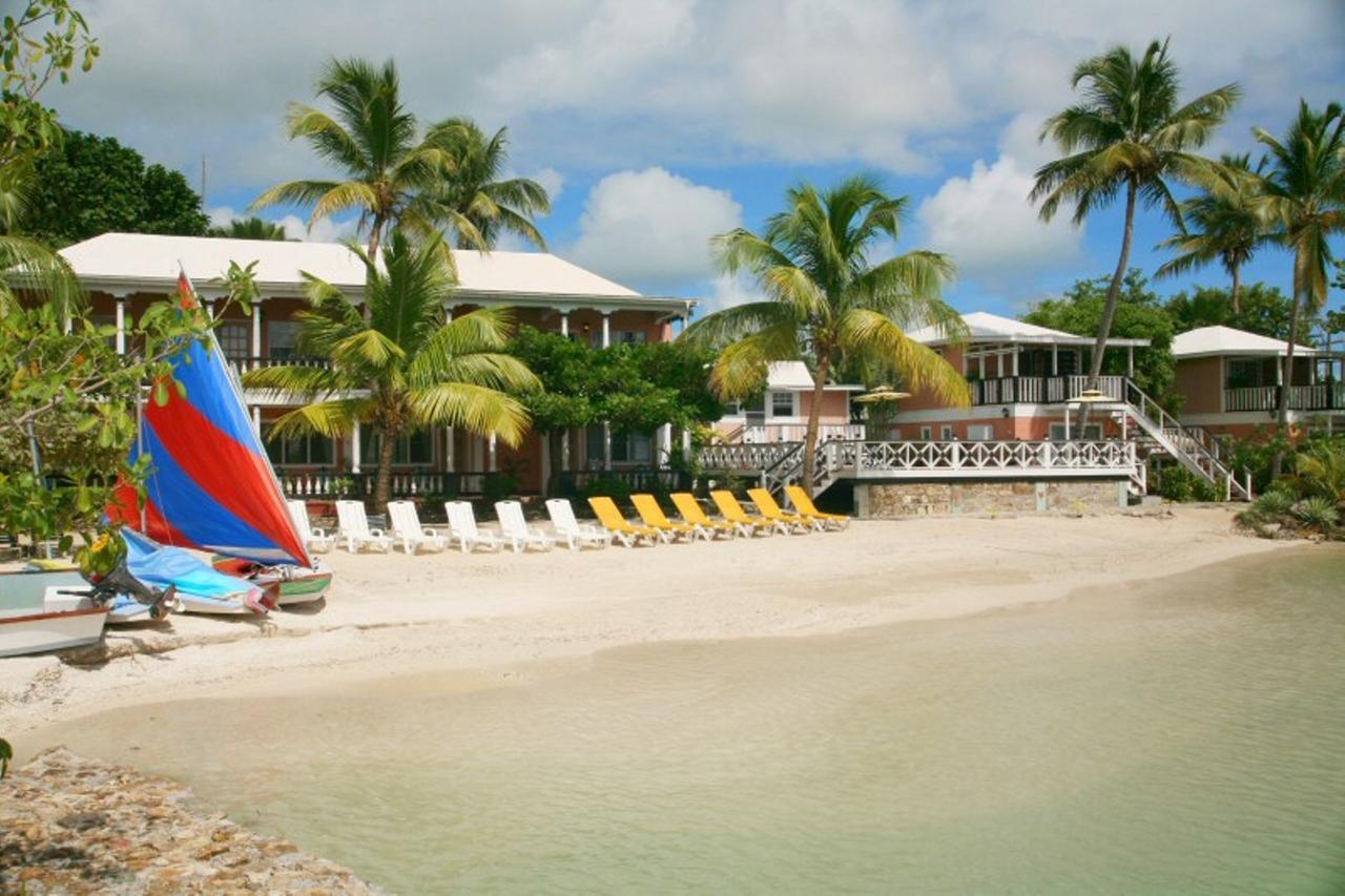 The Catamaran 3*