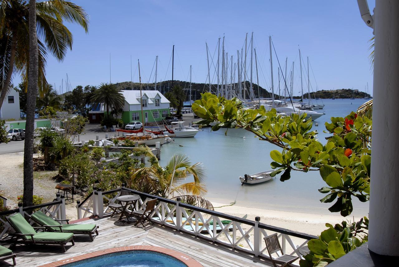 Hotel The Catamaran