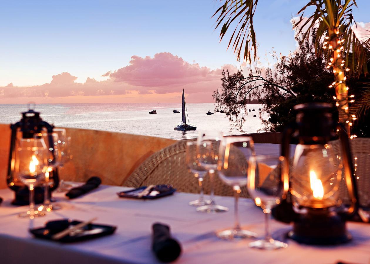 Little Arches Boutique - Adults Only 4*