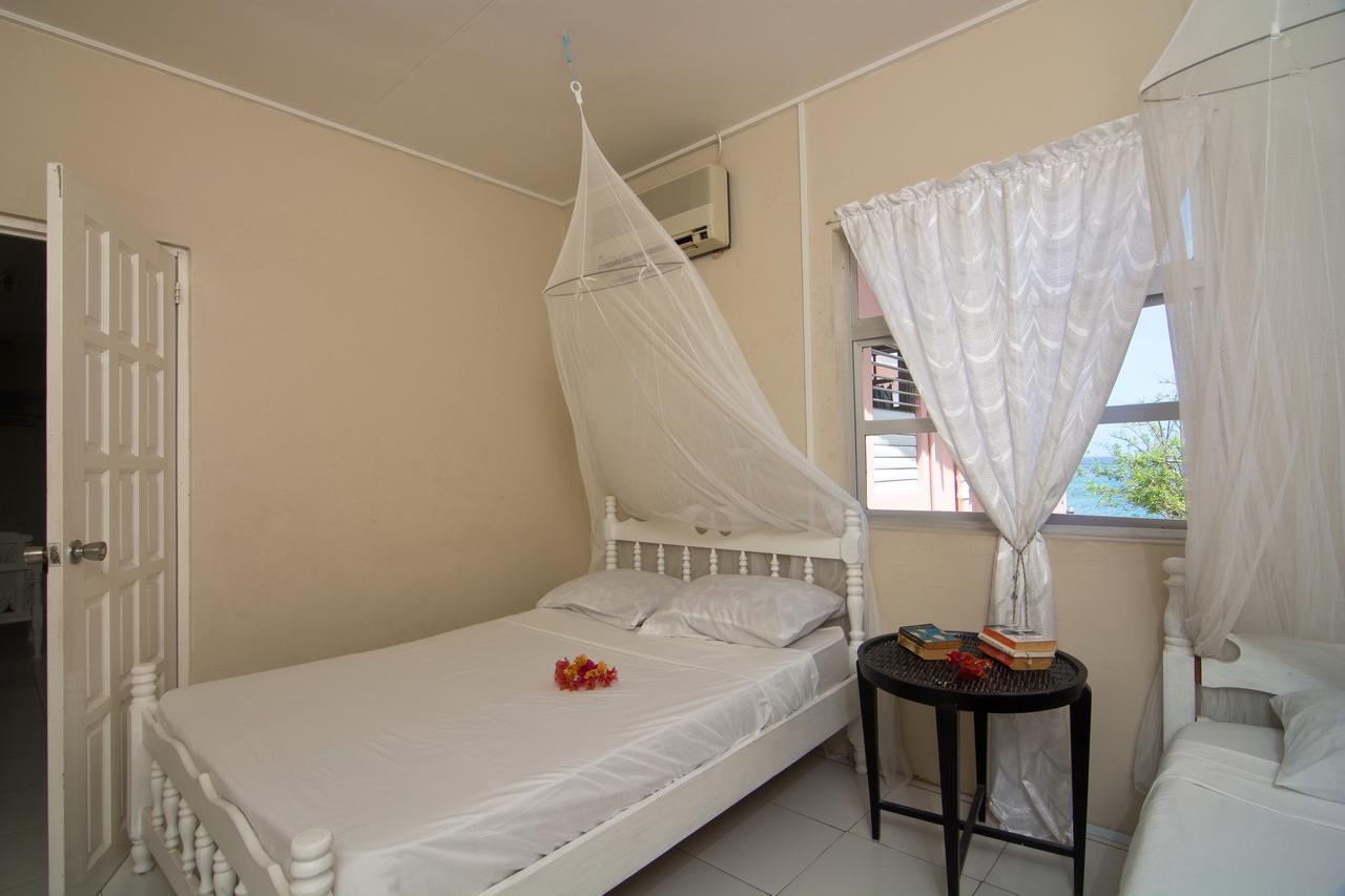 Keegan's Beachside Hotel,apartments And