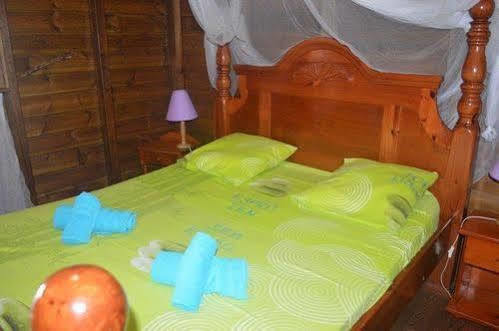 Residence Les Hauts De Deshaies * Deshaies