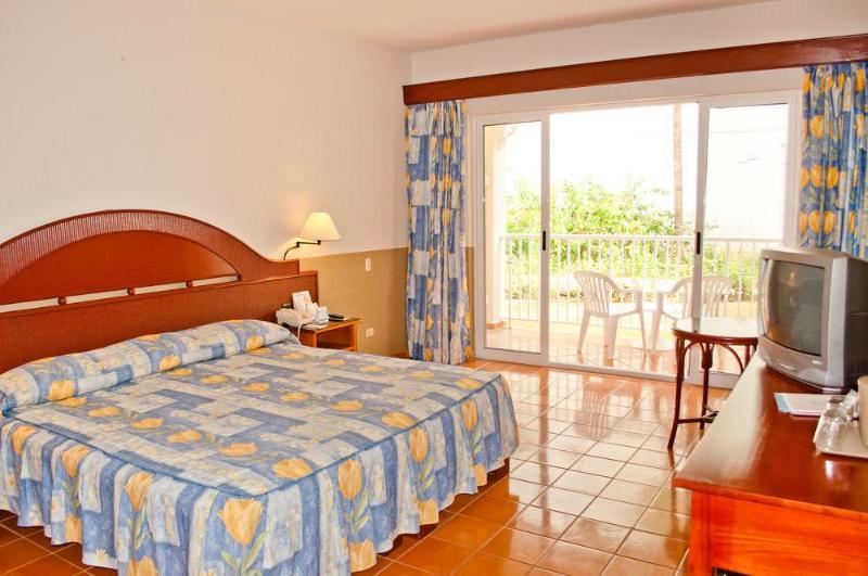 Resort Vik Cayena Beach All Inclusive 5*