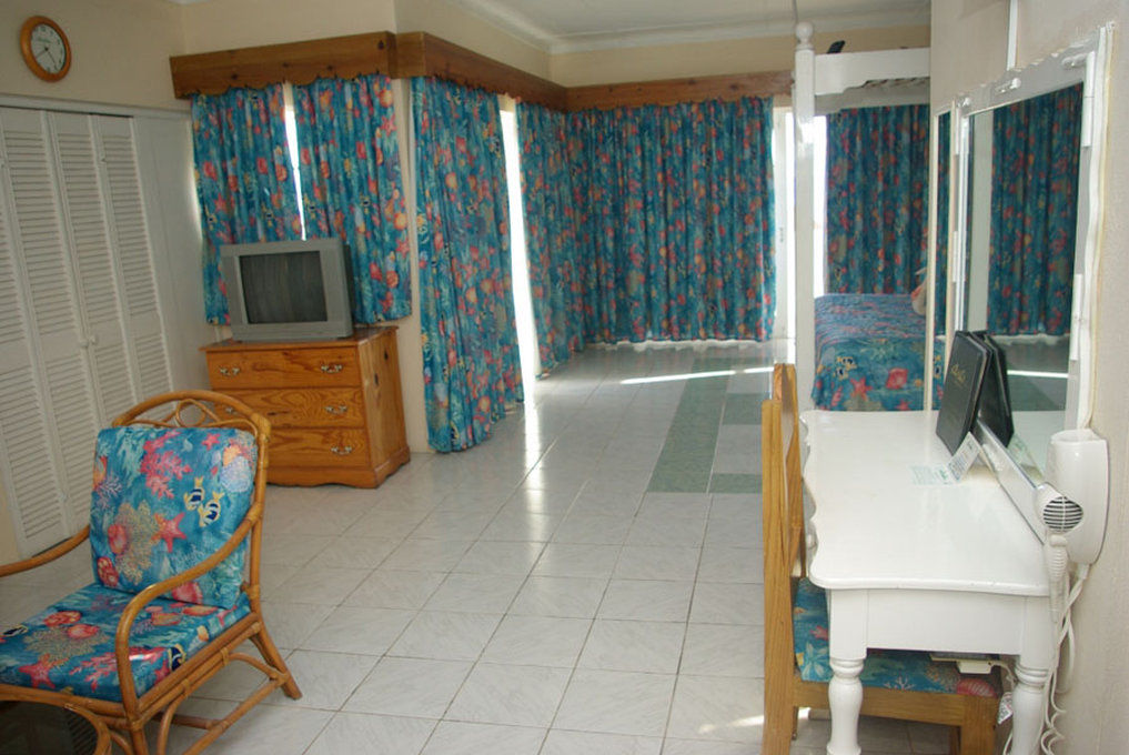 Hotel Club Ambiance (adults Only) 3*