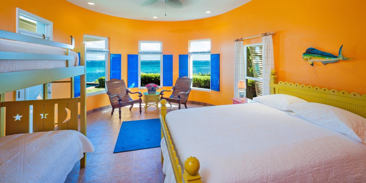 Cayman Castle * East End
