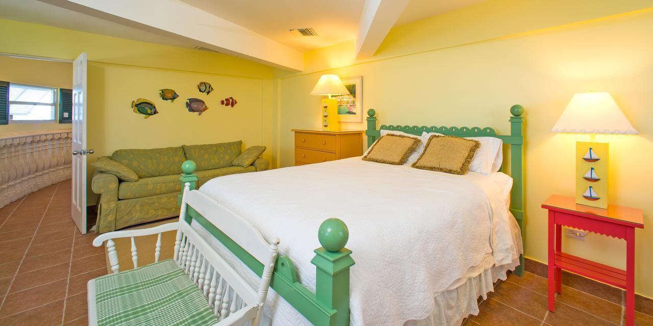 Cayman Castle * East End
