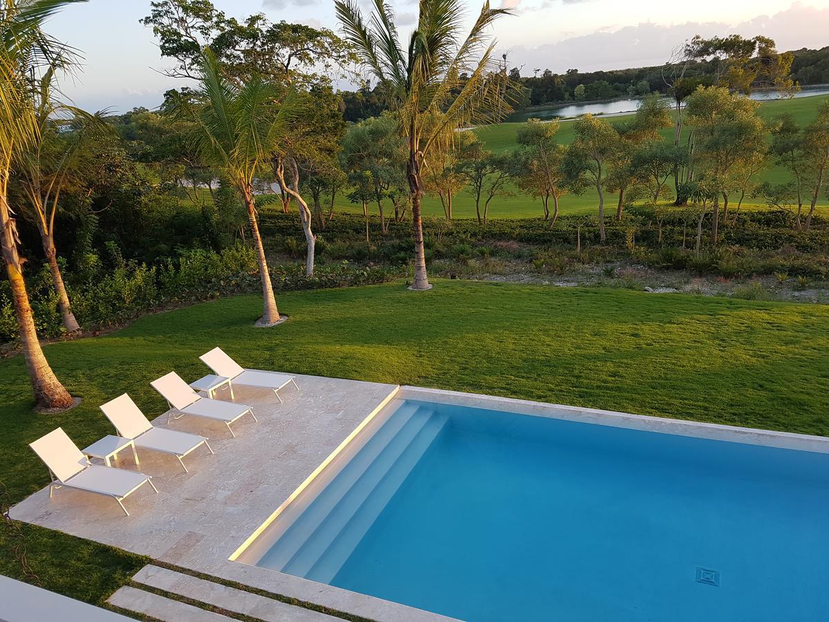 Villa, Hacienda B-23, & Club *