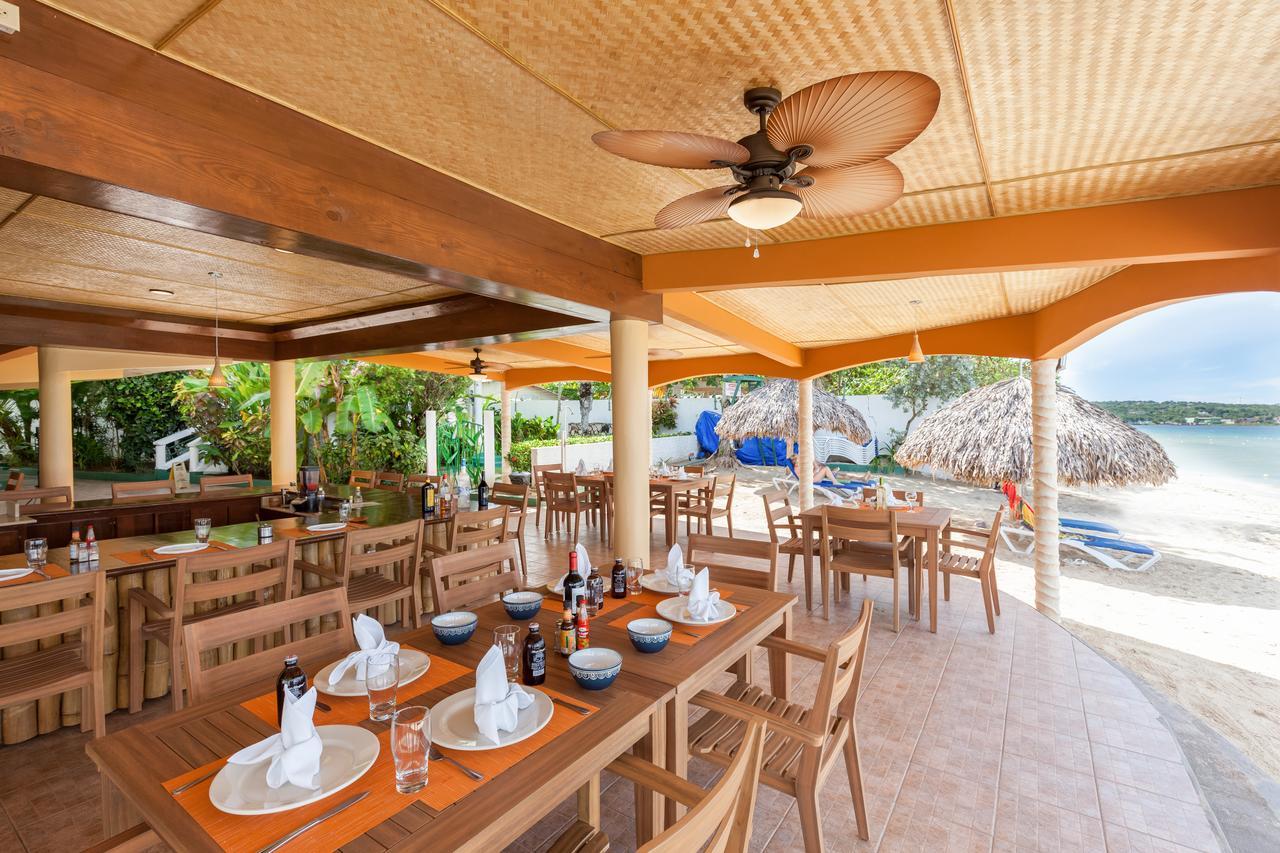 Hotel Beach House Condos,