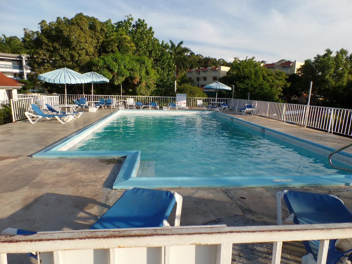 Moonlight Studio @montego Bay Club Apartment