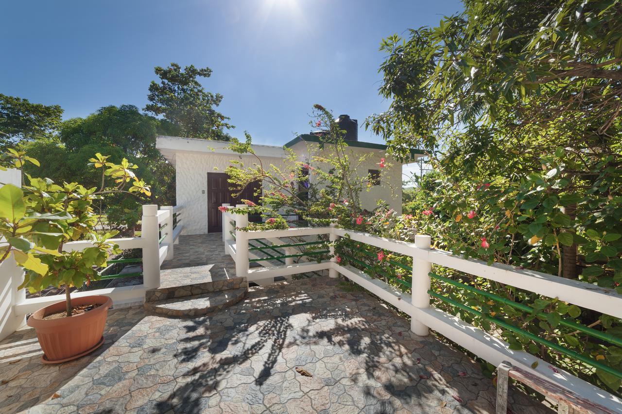 Hotel Beach House Condos,