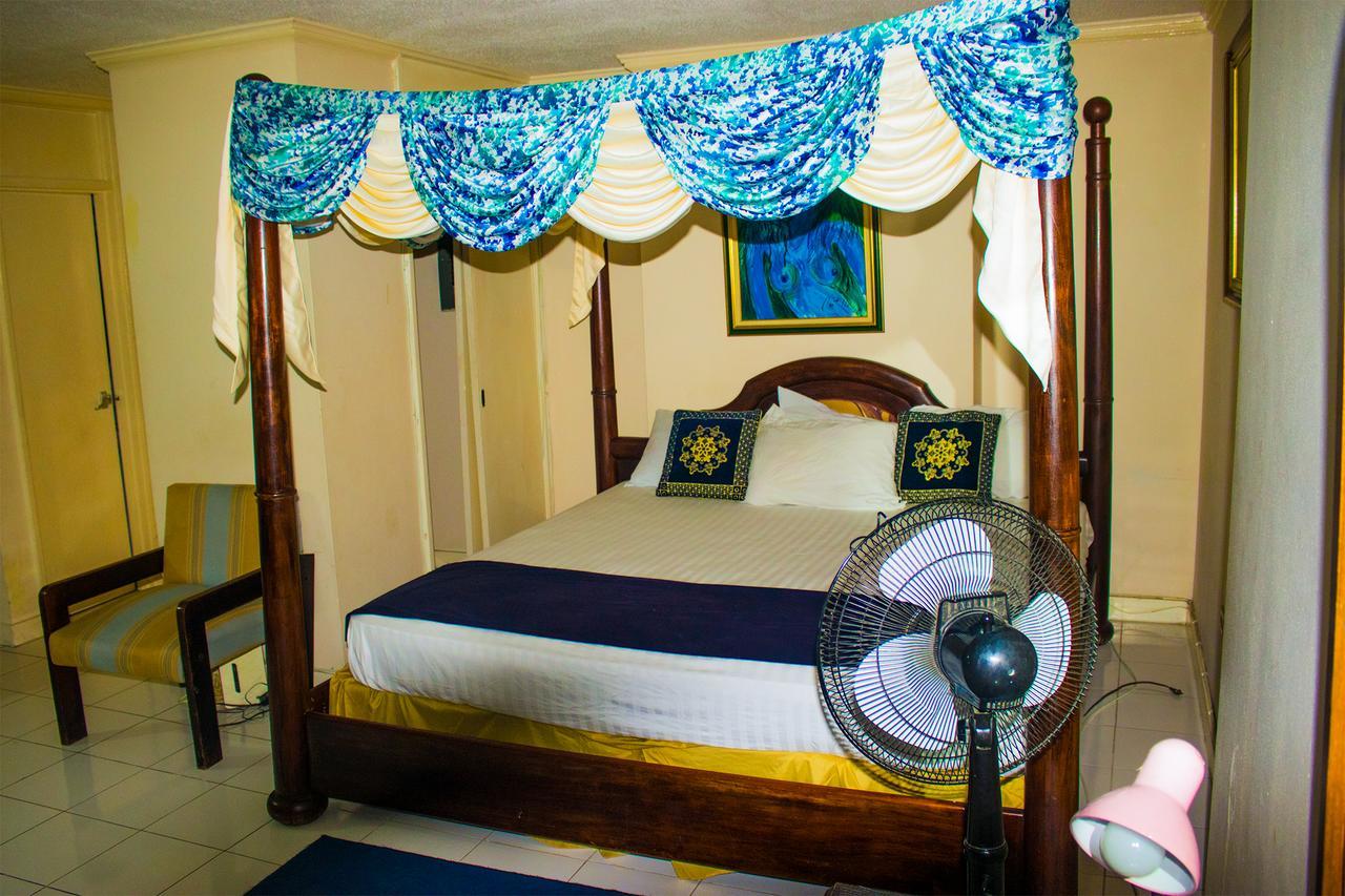 Turtle Towers Apartamento Ocho Rios
