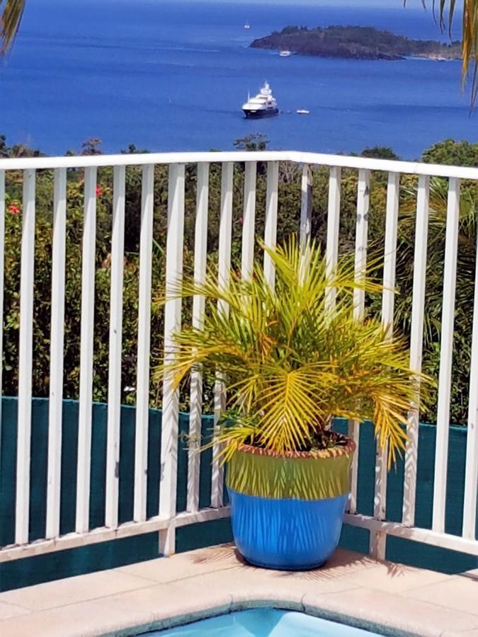 Les Petites Fleurs De Poirier Holiday home Bouillante