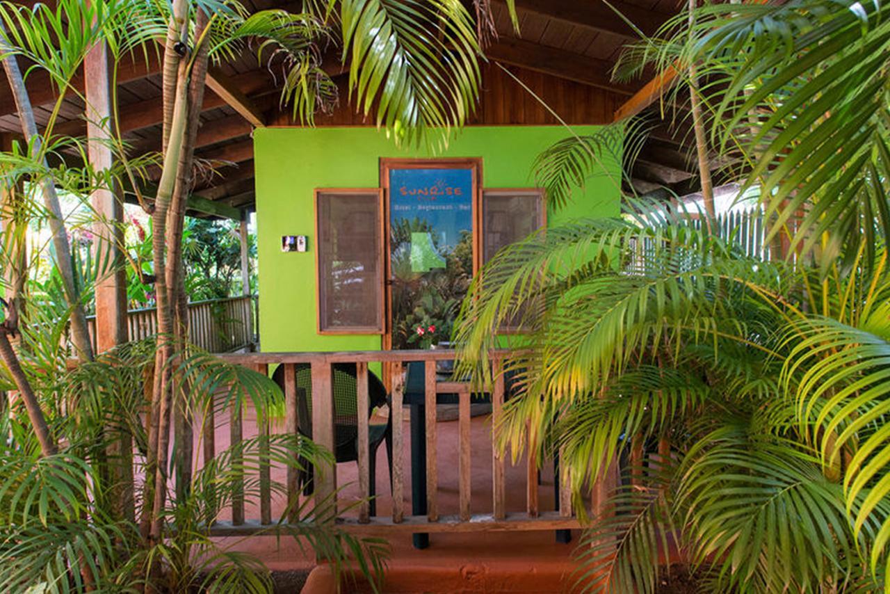 Hotel Sunrise Club