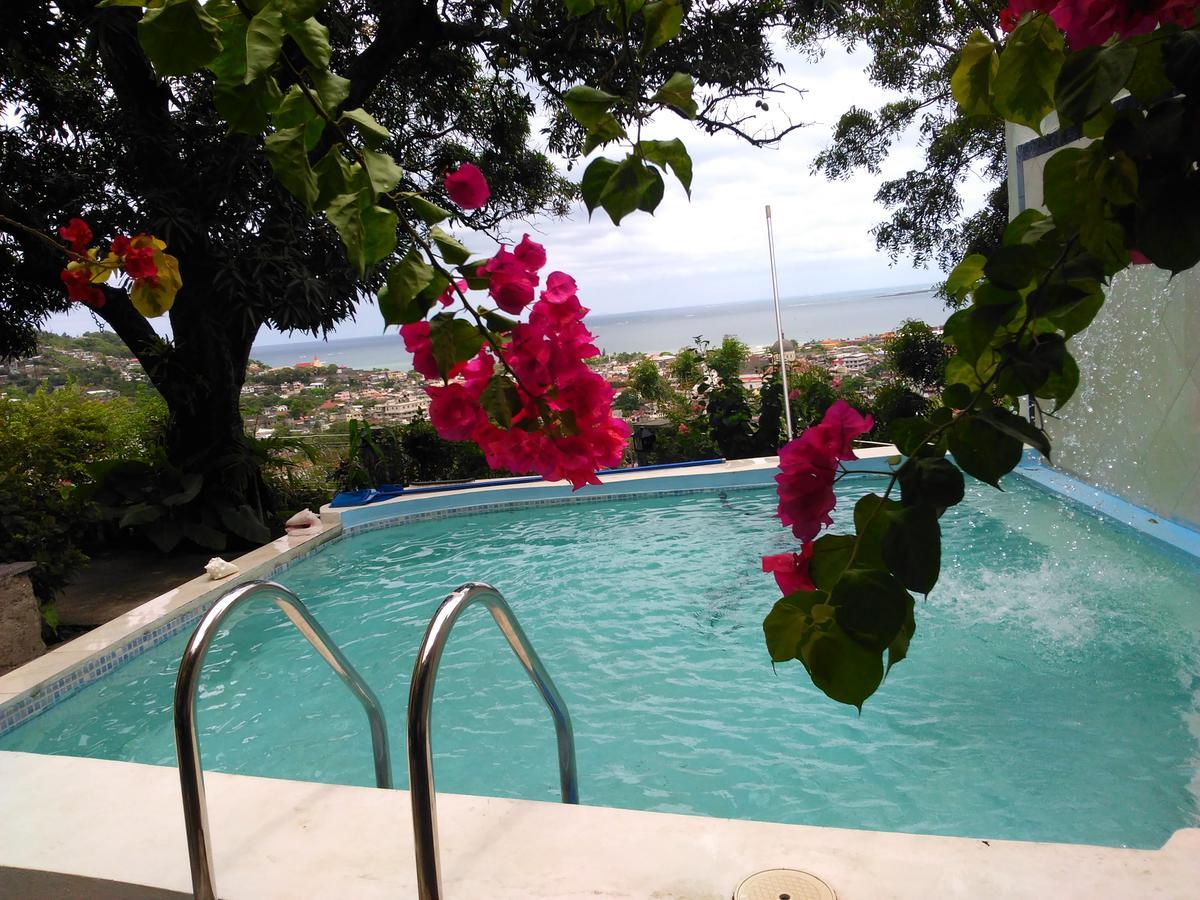 Habitation Des Lauriers Hotel 4*