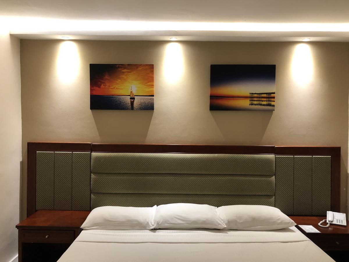 Hotel Curacao 3*