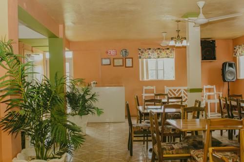 Norman's Court & Sky Restaurant Club Montego Bay