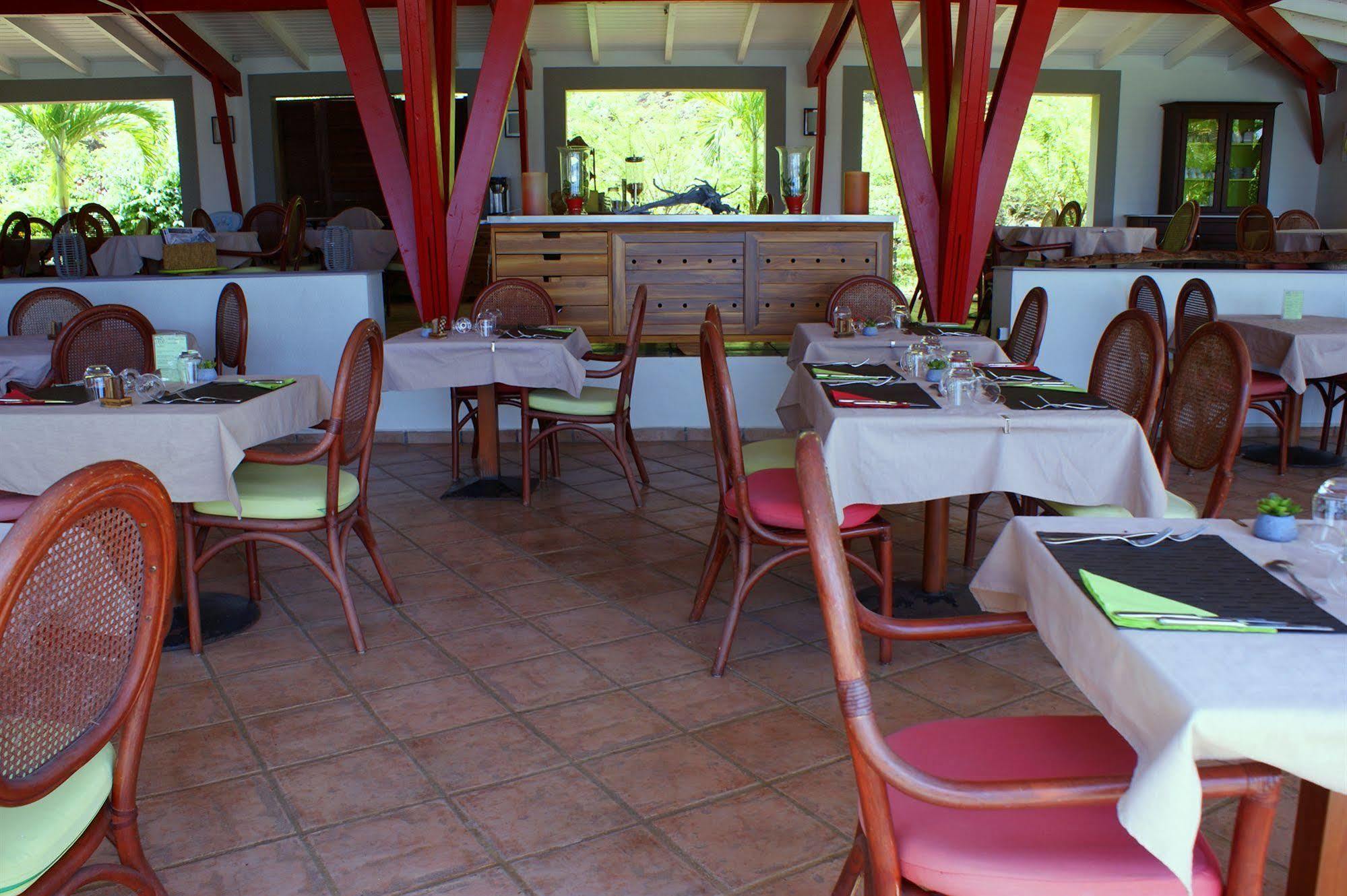 Le Rayon Vert - Hotel & Restaurant Vue Sur Mer Hotel 3*