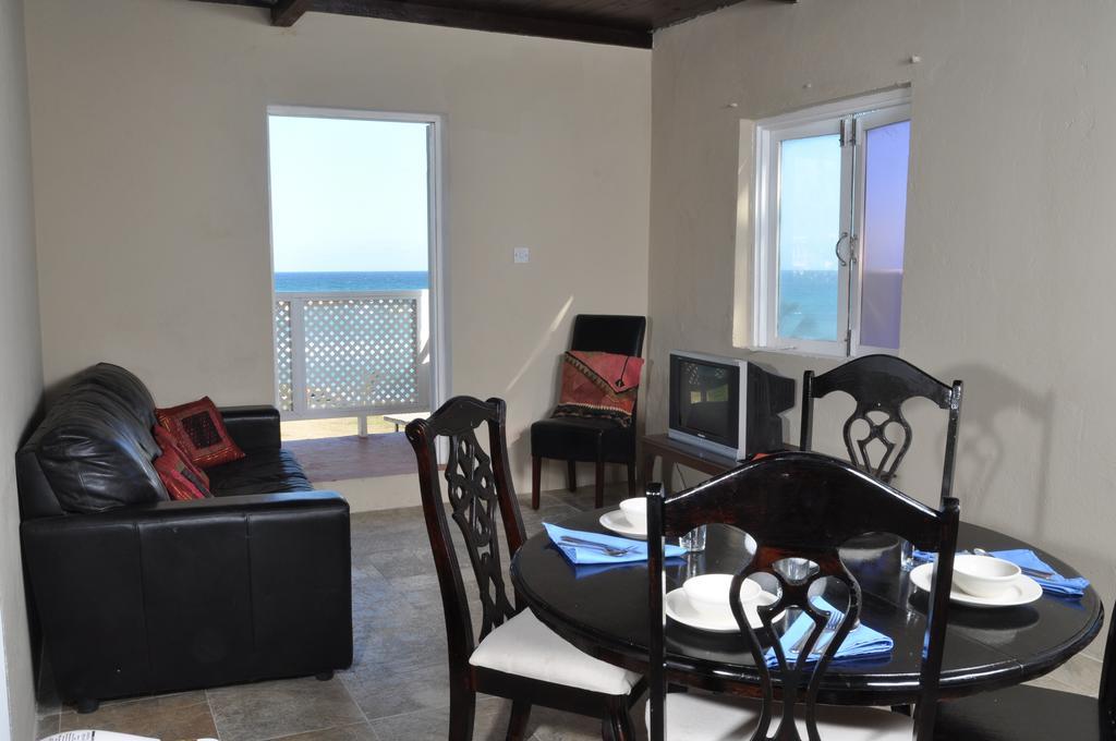 Ocean Spray Apartment *